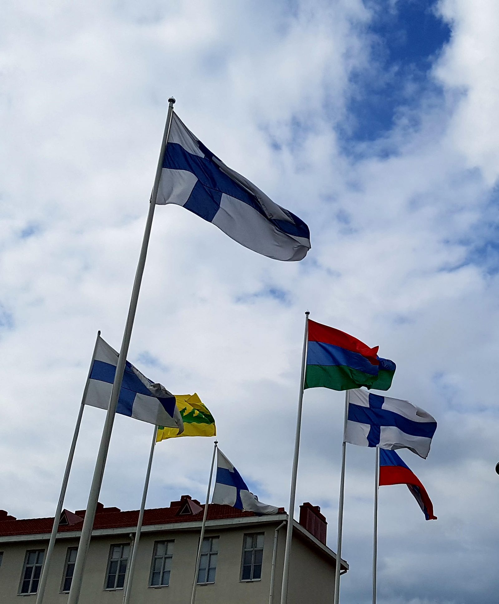 Suomen ja Venäjäyhteistyön alueisiin kuulvia lippuja