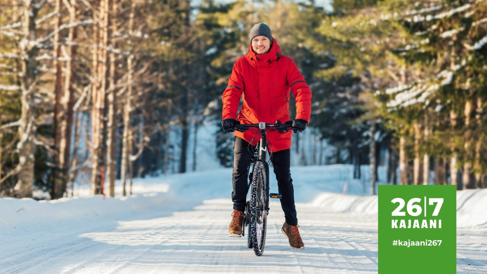 Mikko pyöräilee Kajaanin lähiluontokohteissa myös talvisin.
